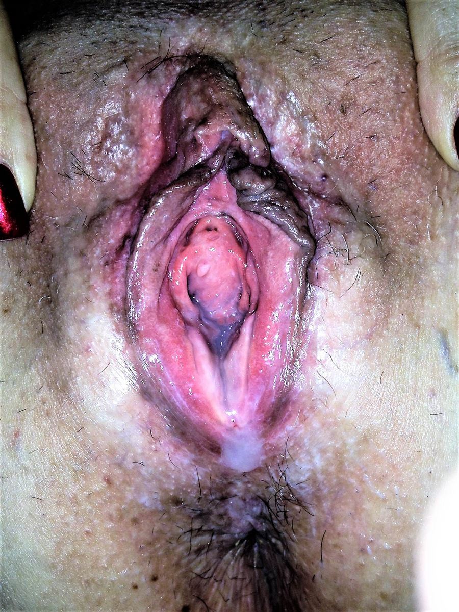 Ansad, frestande, saftig fitta.